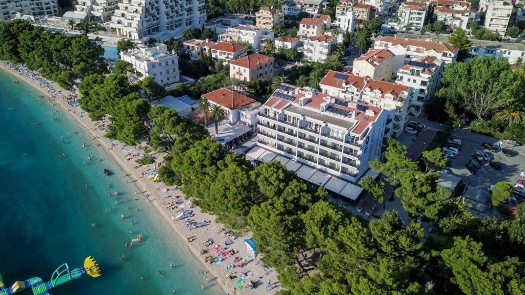 Luxury Apartment In Hotel Makarska Buitenkant foto